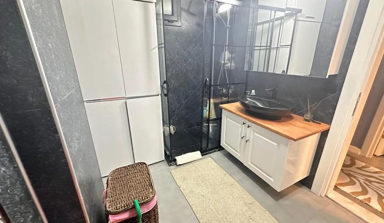 b1087f3d-cc4b-41a8-9032-de45c45a3c6b